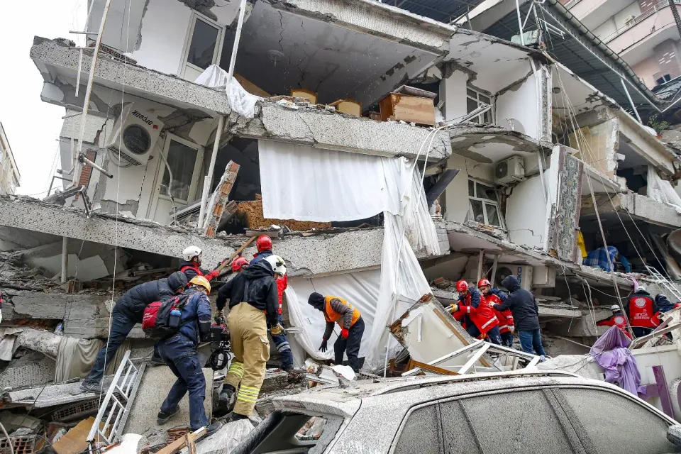 Deux nouveaux séismes en Turquie : un sapeur-pompier Vosgien rendu sur place témoigne