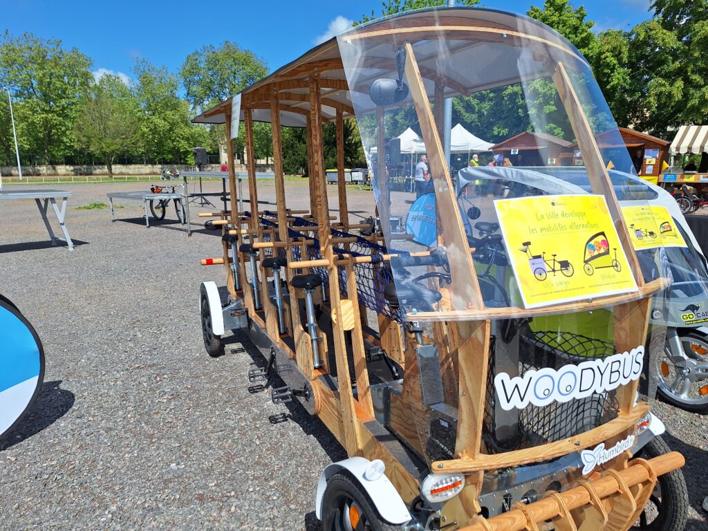 Le Woodybus ou comment aller à l’école sans polluer : innovation à Lunéville depuis 2 ans