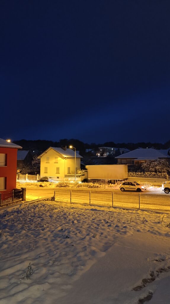 Vosges : Le département toujours en alerte orange neige-verglas, la préfecture prend des mesures pour faciliter la circulation